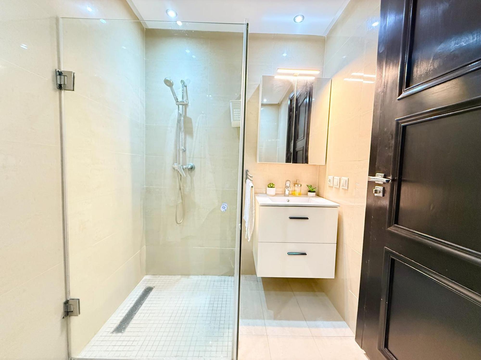Cosy Greeny 3 Bdr - Downtown Near Oasis Train And Tramway Casablanca Extérieur photo